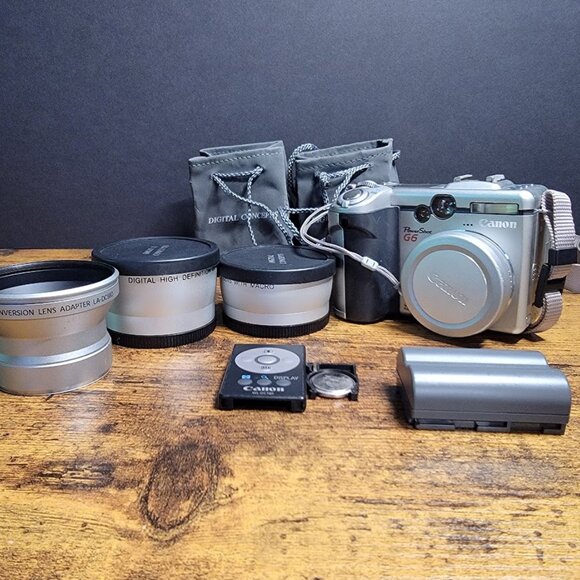 CANON POWER SHOT G6 CAMERA KIT - Picture 2 of 12